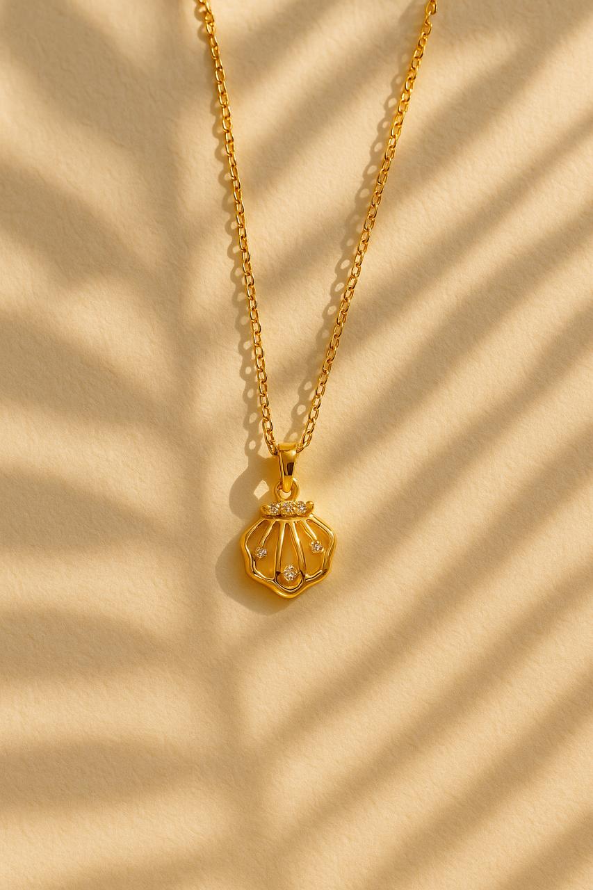 Seashell Gleam Necklace